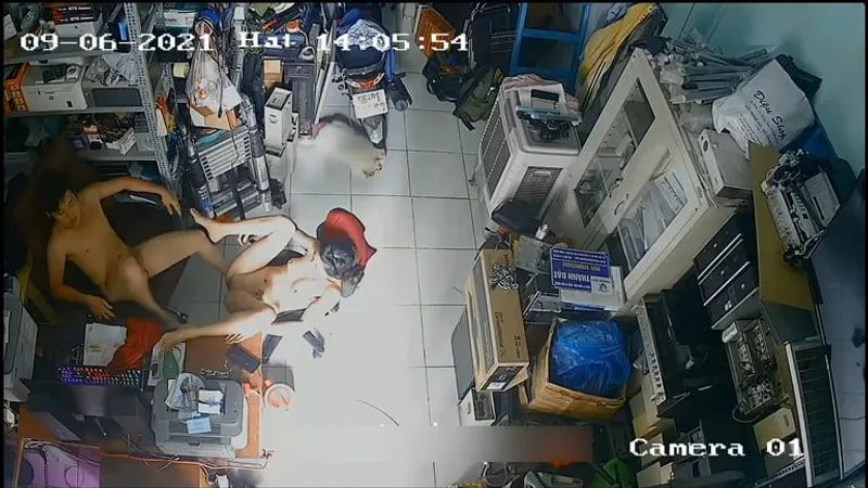 Người vợ anh xã quan hệ nhau trong của hàng máy tính